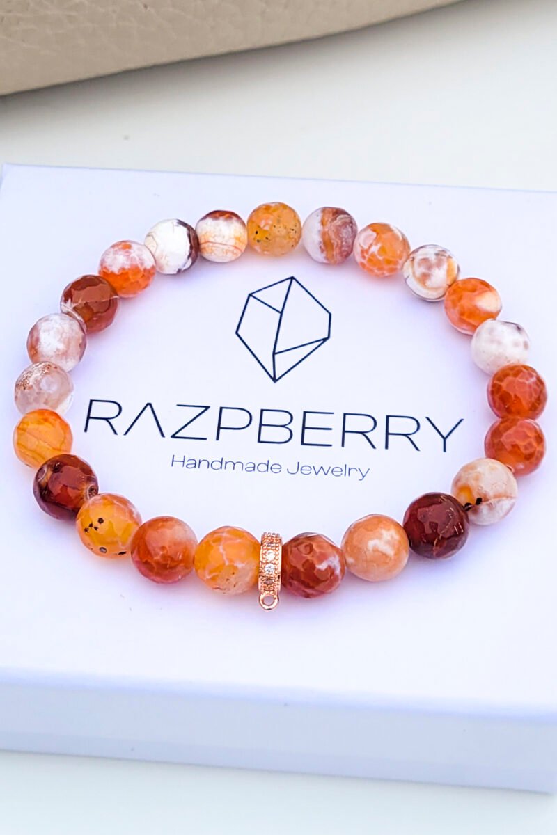 FAZETTÁLT KARNEOL-TŰZACHÁT karkötő - választható köztessel